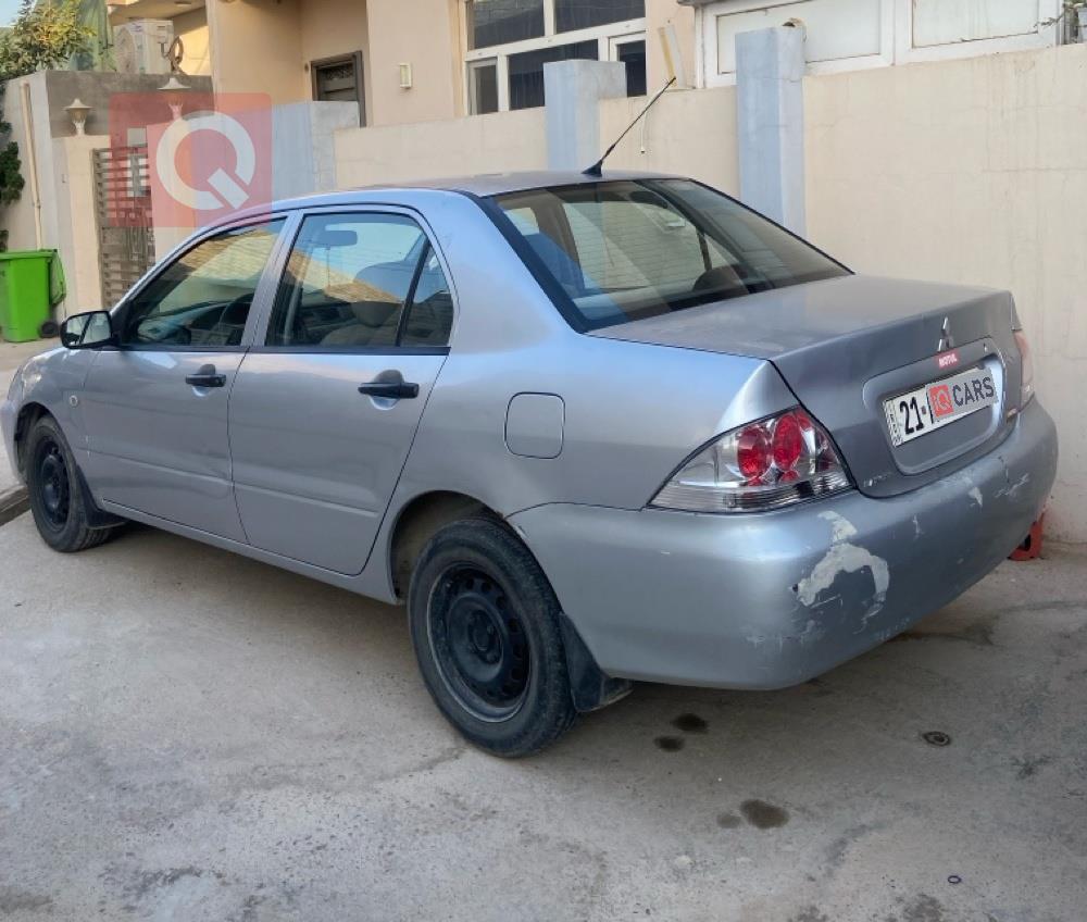 ميتسوبيشي لانسر